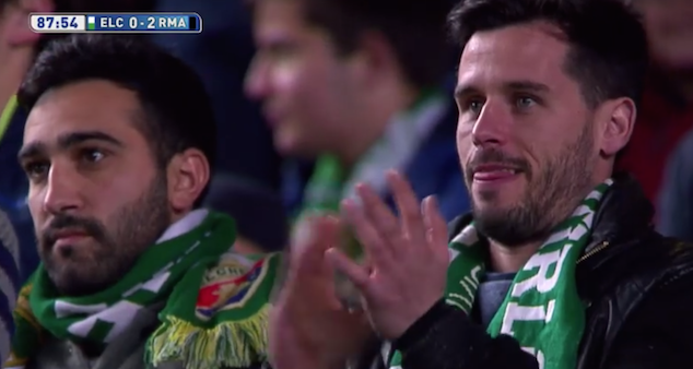 Standing ovation for Isco by Elche fans